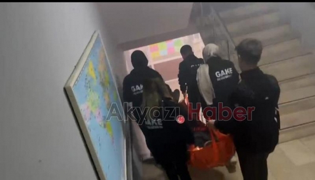 Akyazı Son Tercih Özel Öğretim Kursu'nda deprem ve yangın tatbikatı yapıldı
