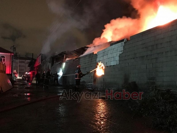 Kauçuk fabrikası ve 4 iş yeri yandı
