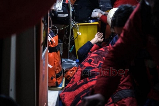 Depremzede çiftten SAKTİM'e ziyaret