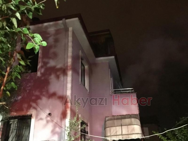 Evde yangın bir kişi hastaneye kaldırıldı