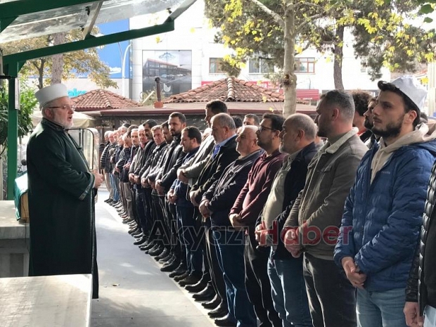 Annesi böbreğini vermişti 2,5 yaşındaki İpek melek oldu