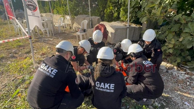 GAKE ekibinden enkazda arama kurtarma tatbikatı