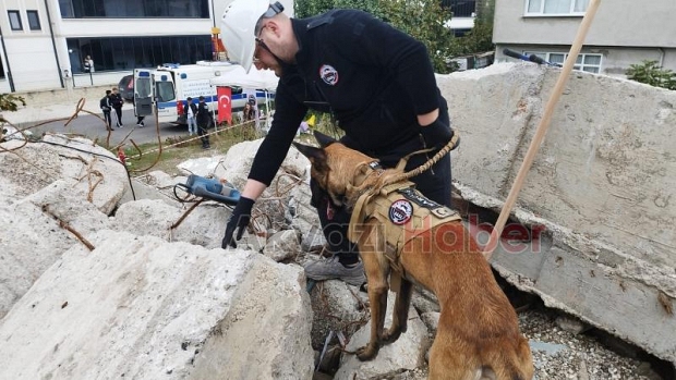 GAKE ekibinden enkazda arama kurtarma tatbikatı