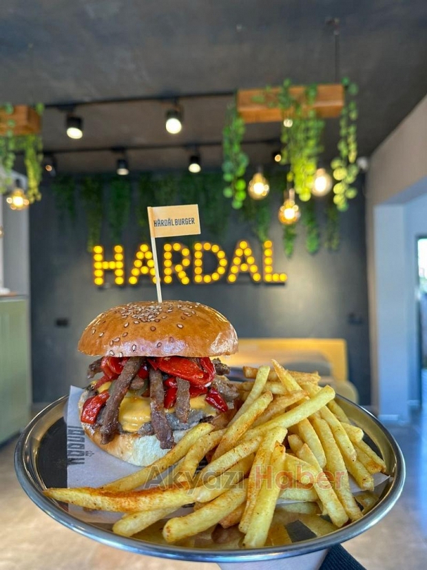 Hardal Burger Damakta İz Bırakan Gerçek Lezzetler!