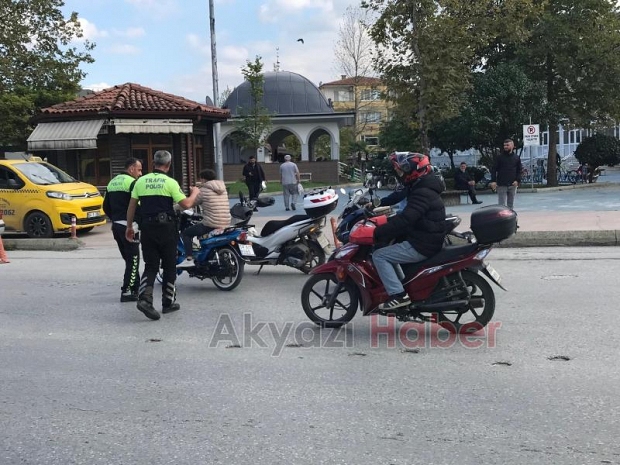 Akyazı'da motosiklet denetimi