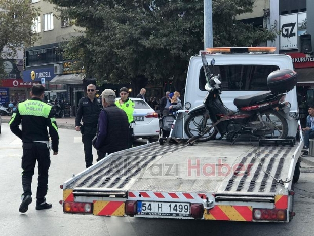 Akyazı'da motosiklet denetimi