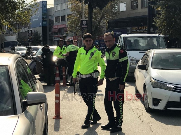 Akyazı'da motosiklet denetimi