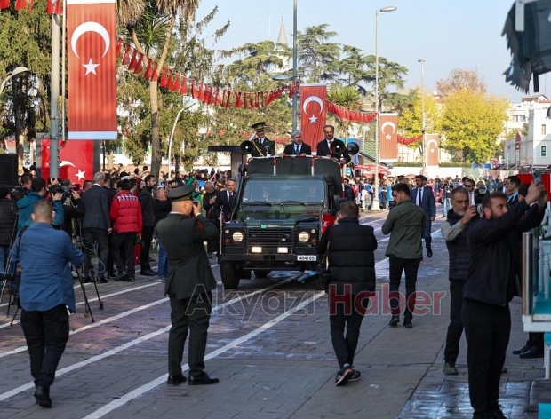Cumhuriyet Bayramı Sakarya'da coşkuyla kutlandı