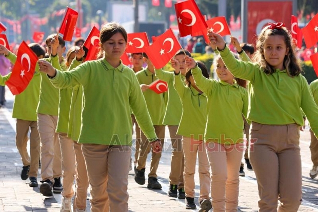 Cumhuriyet Bayramı Sakarya'da coşkuyla kutlandı