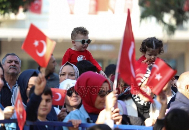Cumhuriyet Bayramı Sakarya'da coşkuyla kutlandı