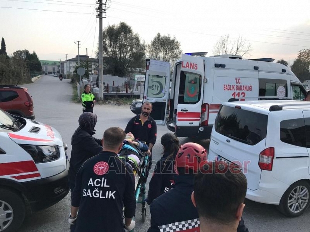 Cadde'de korkutan kaza kafa kafaya çarpıştılar 2 yaralı 