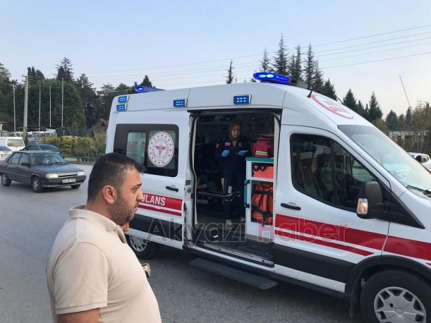 Cadde'de korkutan kaza kafa kafaya çarpıştılar 2 yaralı 