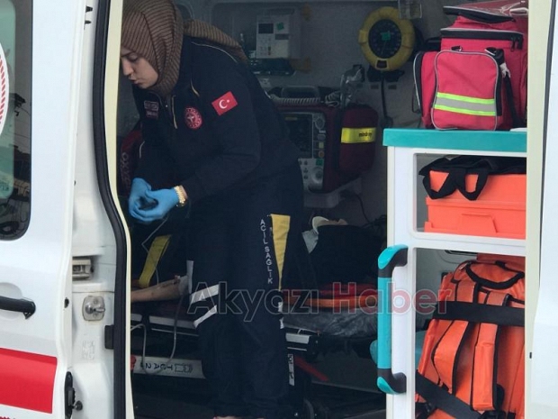 Cadde'de korkutan kaza kafa kafaya çarpıştılar 2 yaralı 