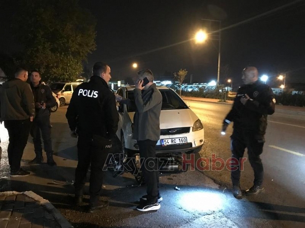 Otomobil ters yönden gelen elektrikli bisiklete çarptı