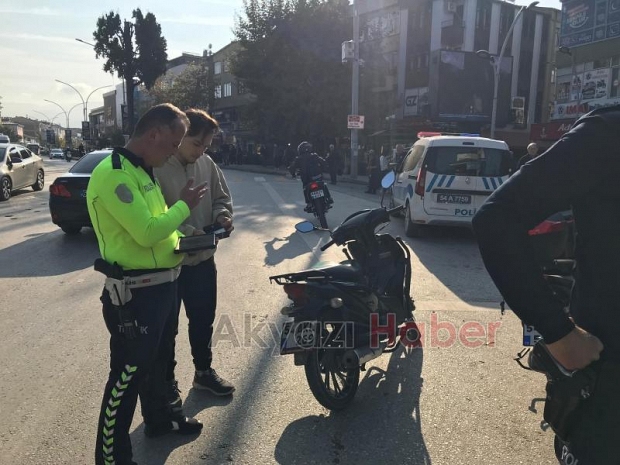 Cadde Üzerinde Motosiklet Denetimi: Polis Sıkı Takipte