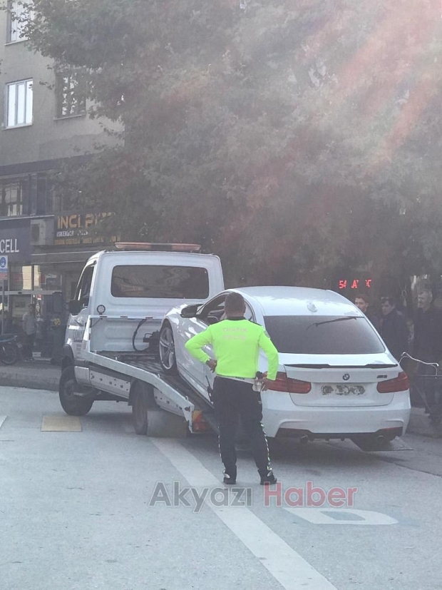 Cadde Üzerinde Motosiklet Denetimi: Polis Sıkı Takipte