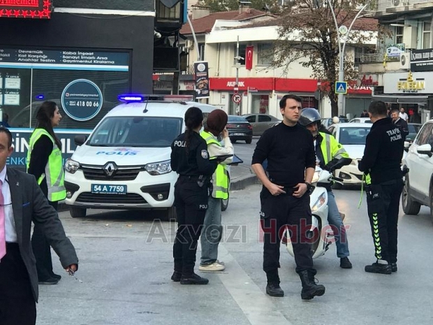 Cadde Üzerinde Motosiklet Denetimi: Polis Sıkı Takipte