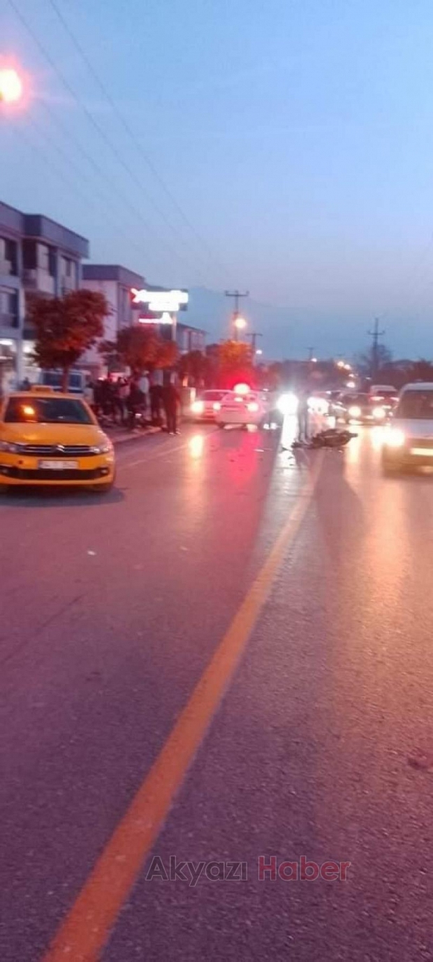 Ticari taksi ile çarpışan motosikletli yaralandı