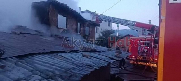 Yanan evde yaşlı kadının cesedi bulundu