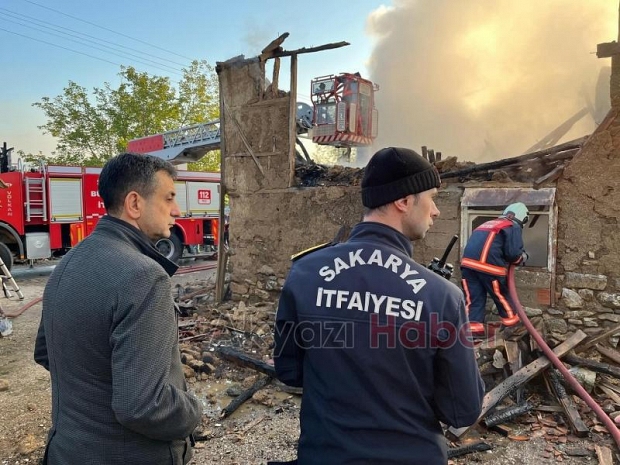 Yanan evde yaşlı kadının cesedi bulundu