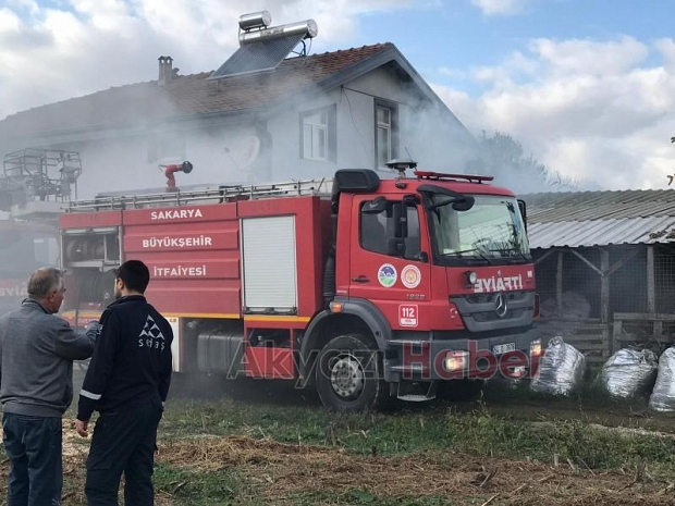 Odunluktaki kalorifer kazanı patladı