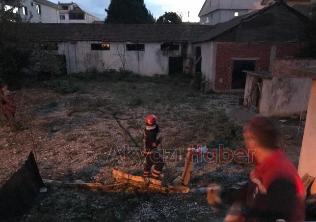 Akyazı'da yangın
