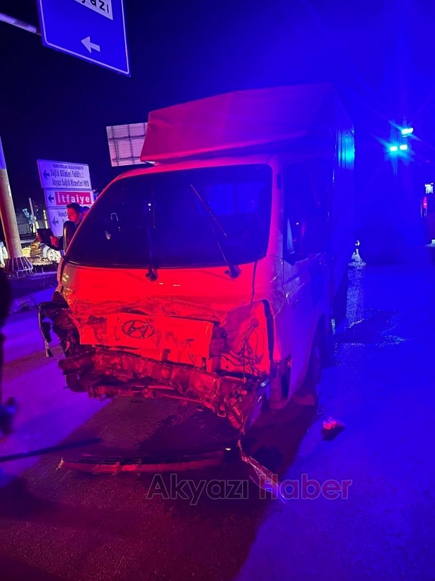 Küçücek kavşağında kaza 3 yaralı