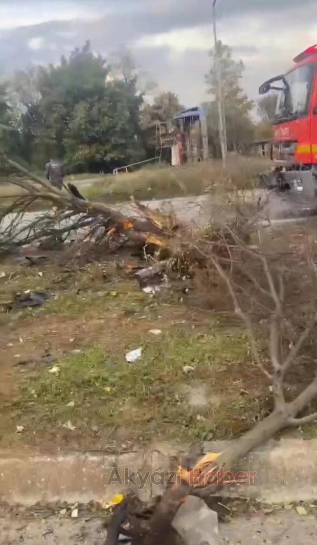 Otoyolda otomobil takla attı: 1 yaralı
