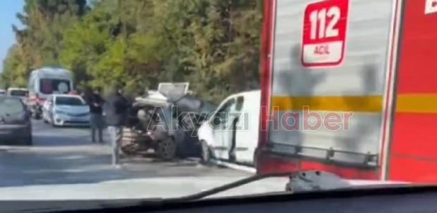 Otomobil ile hafif ticari araç çarpıştı: 1 ölü, 1 yaralı