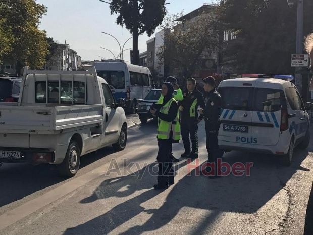 Trafik polislerinden cam filmi kontrolü