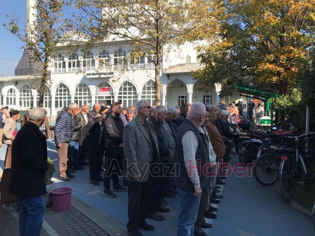 Emekli öğretmen zeki Kılıçkeser defnedildi.