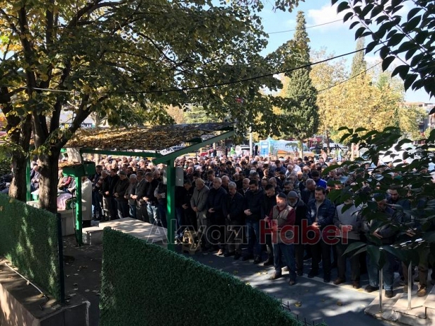 Emekli öğretmen zeki Kılıçkeser defnedildi.