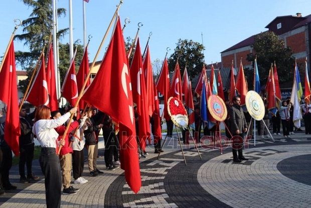 Akyazı da Büyük Önder Atatürk törenle anıldı