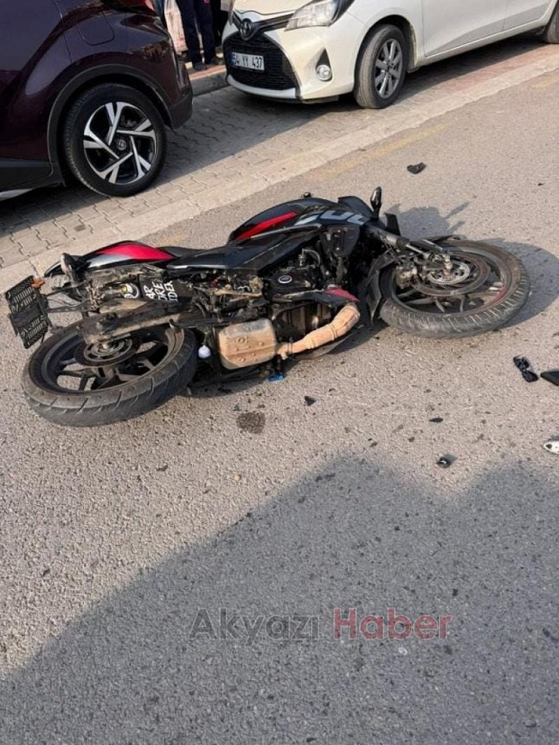 İki kişinin yaralandığı kaza kamerada