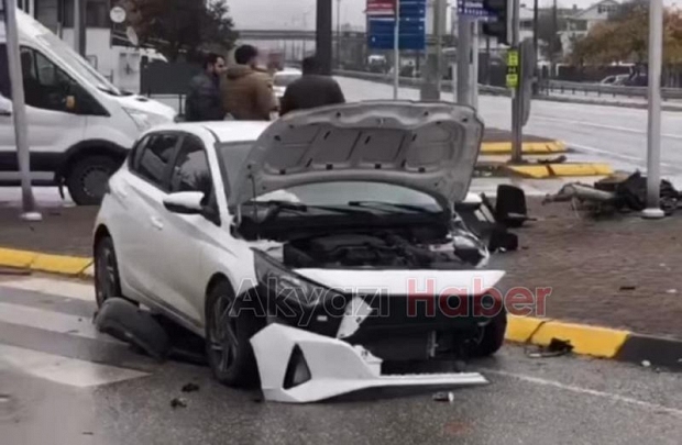 Otomobiller çarpıştı: 2 yaralı