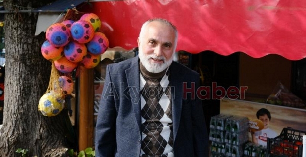Eşi ile açtığı bakkalı 37 yıldır işletiyor