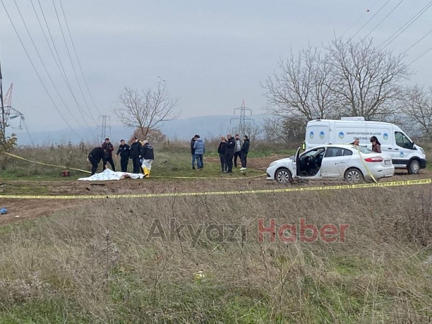 Serdivan'da bir kişi otomobilde silahla vurulmuş halde ölü bulundu. 