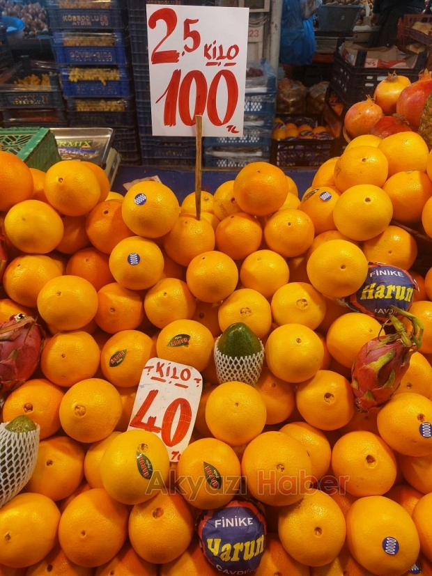 Akyazı pazarında sebze meyve fiyatları