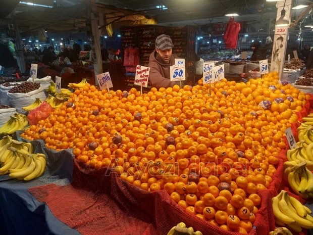 Akyazı pazarında sebze meyve fiyatları