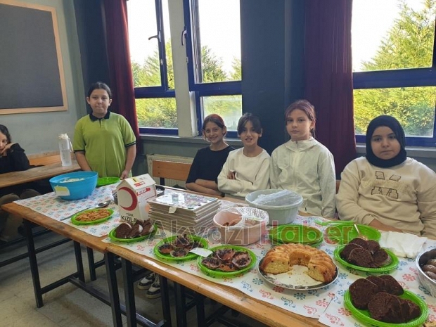 Paris Ortaokulu öğrencilerinden Gazze'ye yardım