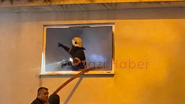 Akyazı da ev yangını