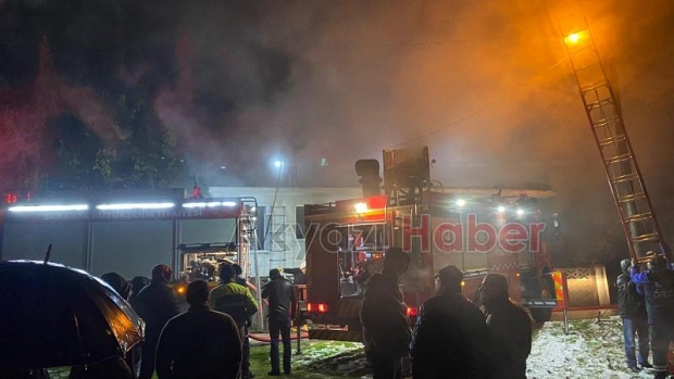 Akyazı da ev yangını