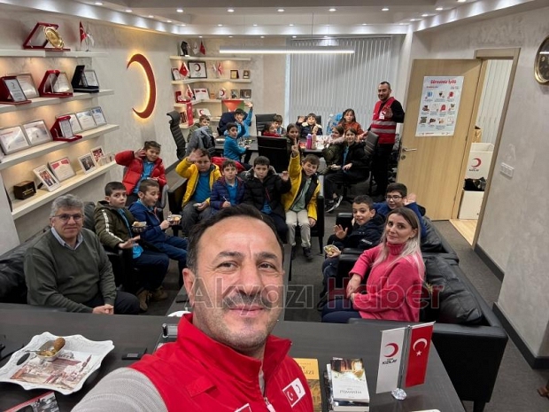 Minik Yüreklerden Gazze’ye Destek 