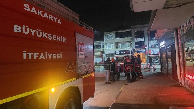 Tamir için yaktığı ateş ekipleri alarma geçirdi