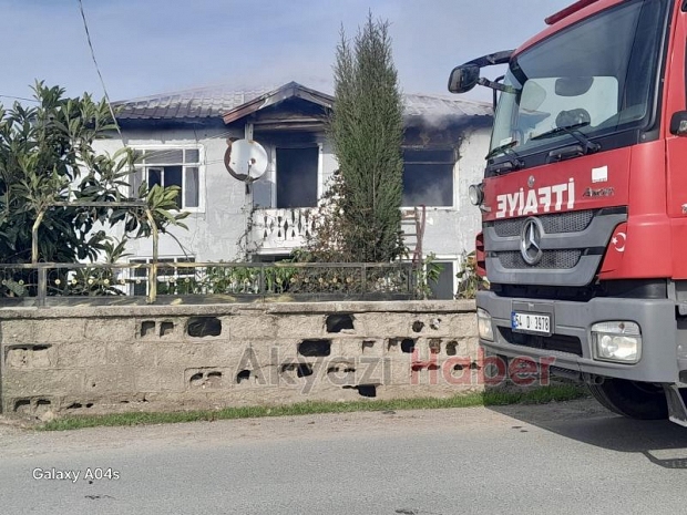 İki Katlı Evde Yangın