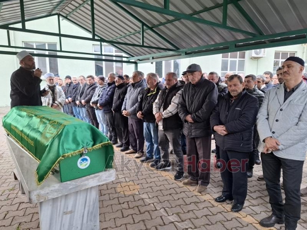 Evde ölü bulunmuştu son yolculuğuna uğurlandı