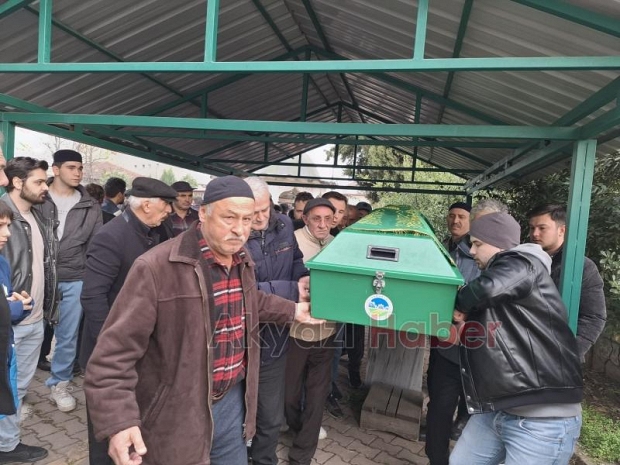 Evde ölü bulunmuştu son yolculuğuna uğurlandı