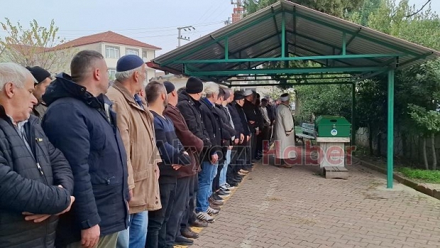Evde ölü bulunmuştu son yolculuğuna uğurlandı