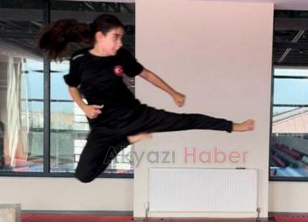 Akyazılı karateciler turnuvada altın madalya için yarışacak