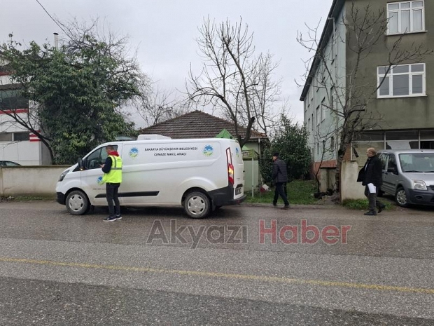 Yaşlı kadın evde ölü bulundu